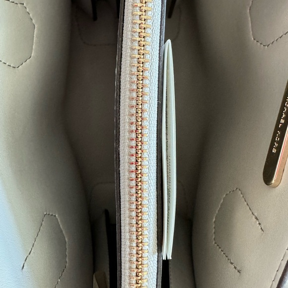 Marc Jacobs, small clutch. Brand new with duster bag. - Picture 3 of 3